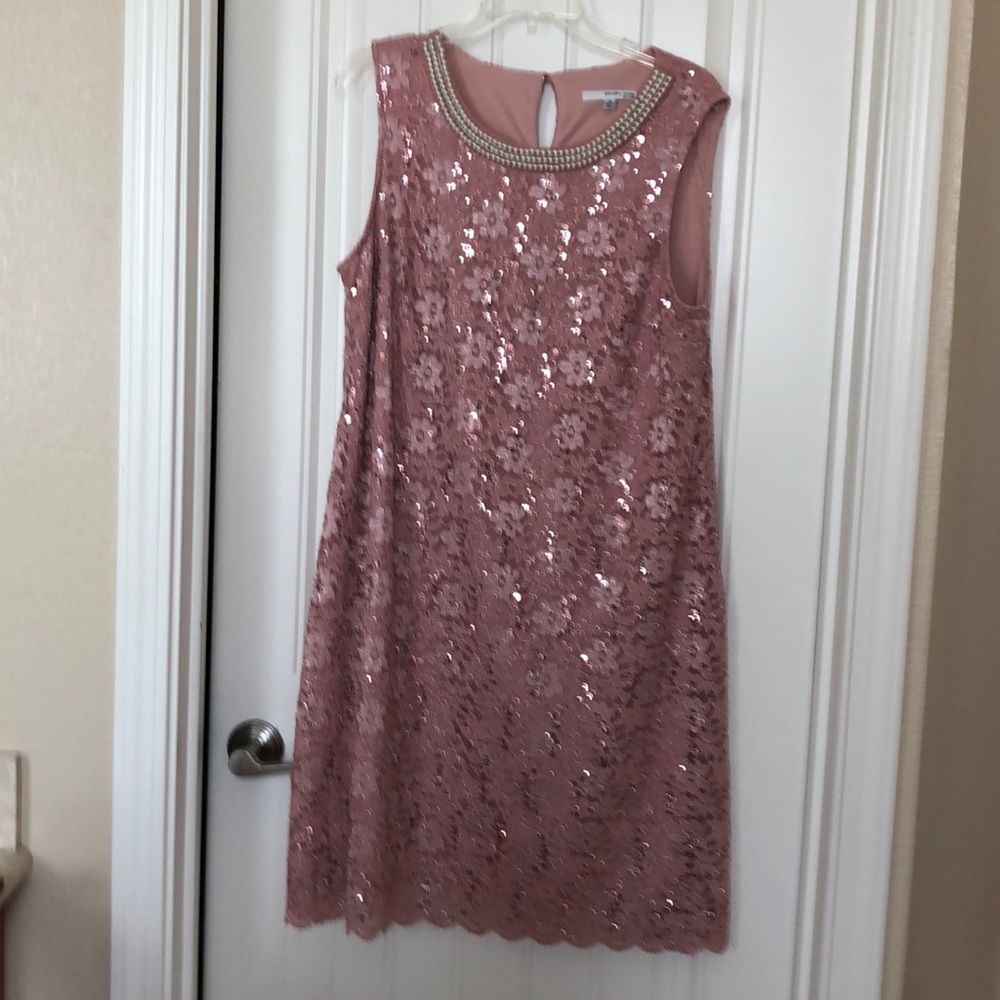 Dress - Picture 4 of 5